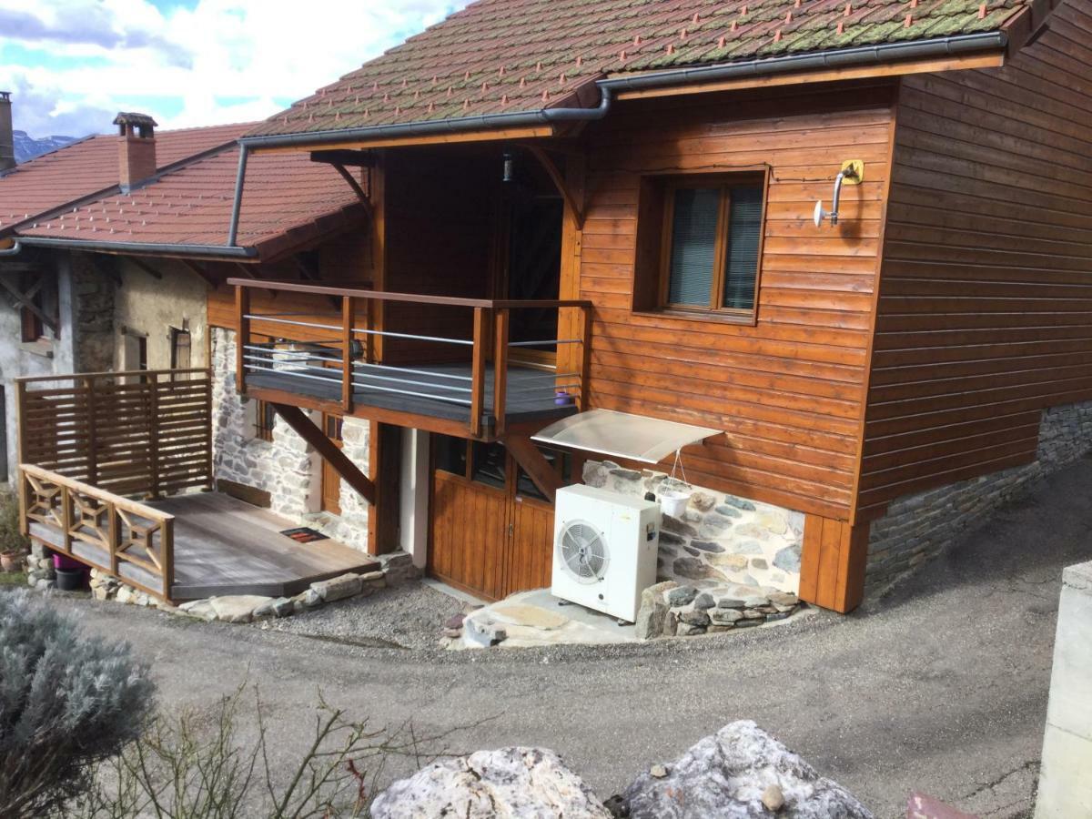 Maison Moyenne Montagne Hotel Saint-Pierre-d'Allevard Esterno foto
